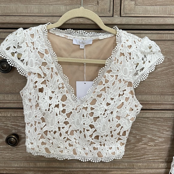 Lulu’s white eyelet lace 2 piece set. Size XS. New with tags. - Picture 4 of 7
